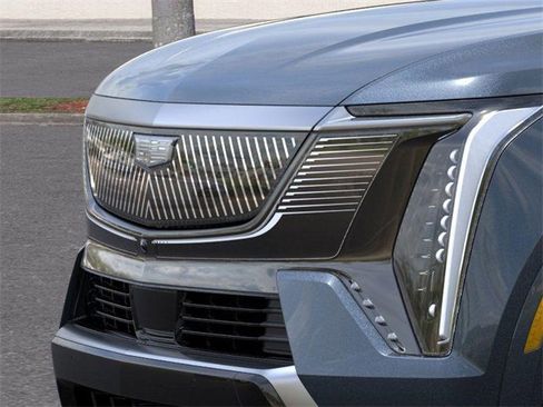 New 2025 Cadillac Escalade IQ Luxury 1 w/ Smart Trailering package image 13