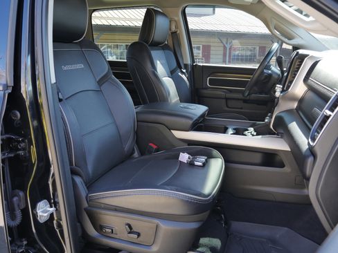 Used 2024 RAM 2500 Laramie image 28