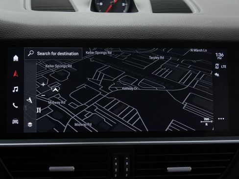 Used 2022 Porsche Cayenne image 19