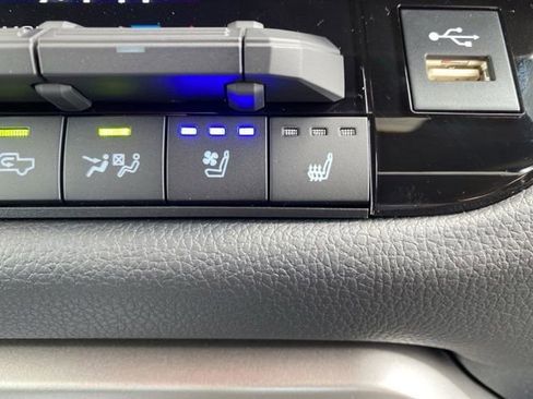 New 2026 Toyota Tundra Limited AWD/4WD image 12