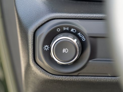 Used 2023 Jeep Wrangler Sport AWD/4WD image 15