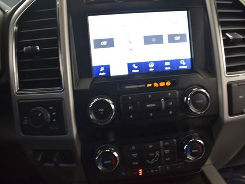 Certified 2020 Ford F350 Lariat w/ Lariat Value Package image 17