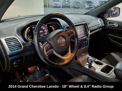 Used 2014 Jeep Grand Cherokee Laredo w/ 18" Wheel & 8.4" Radio Group image 7