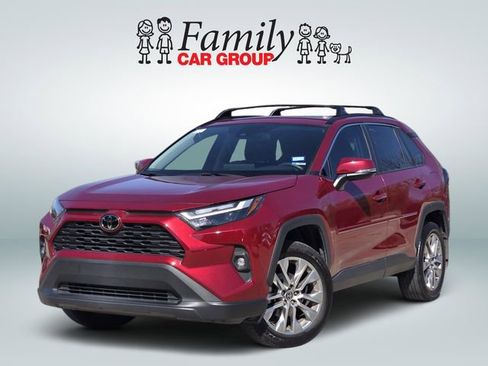 Used 2025 Toyota RAV4 XLE Premium image 1