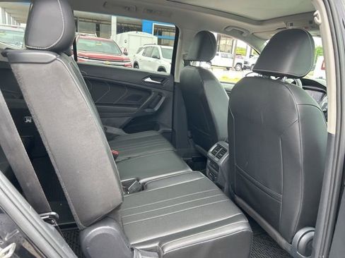 Used 2022 Volkswagen Tiguan SE FWD image 30
