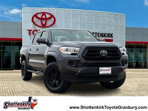 Used 2022 Toyota Tacoma SR image 1