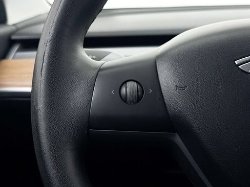 Used 2019 Tesla Model 3 Mid Range RWD image 36