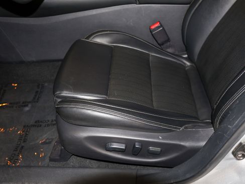 Used 2021 Nissan Maxima 3.5 SV w/ Floor Mat Group FWD image 15