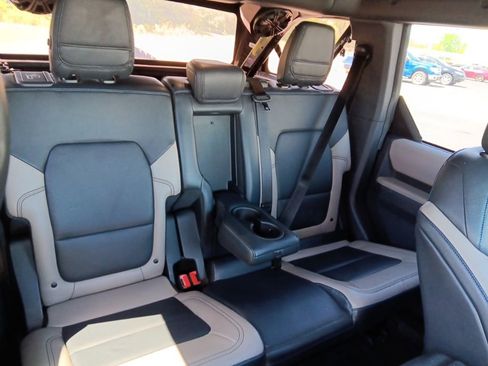 Used 2022 Ford Bronco Wildtrak AWD/4WD image 36