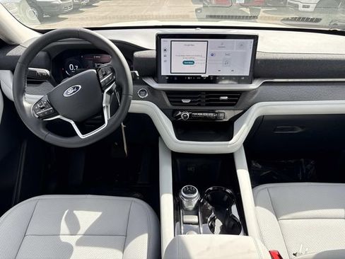 New 2026 Ford Explorer Platinum image 16