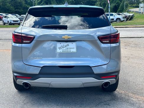 Used 2024 Chevrolet Blazer LT FWD image 3
