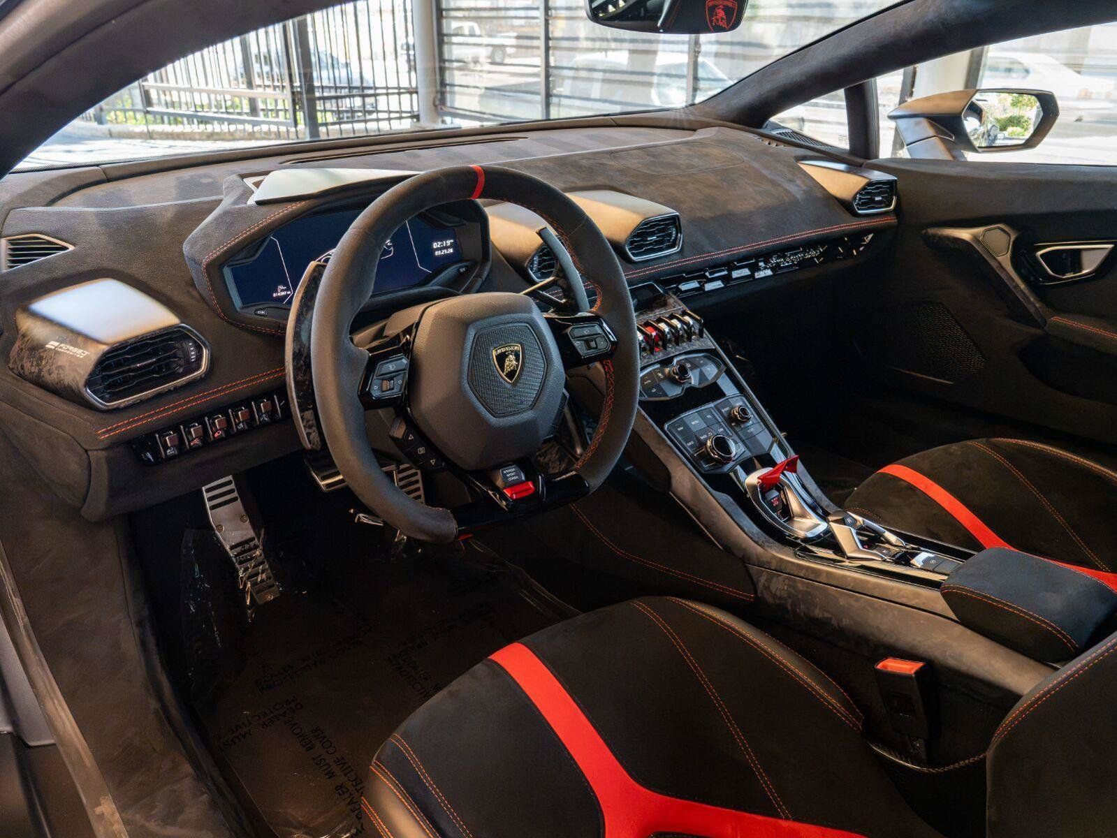 Used 2018 Lamborghini Huracan Performante AWD/4WD image 63