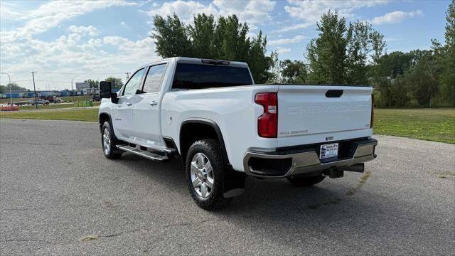 Used 2022 Chevrolet Silverado 3500 LTZ AWD/4WD image 5