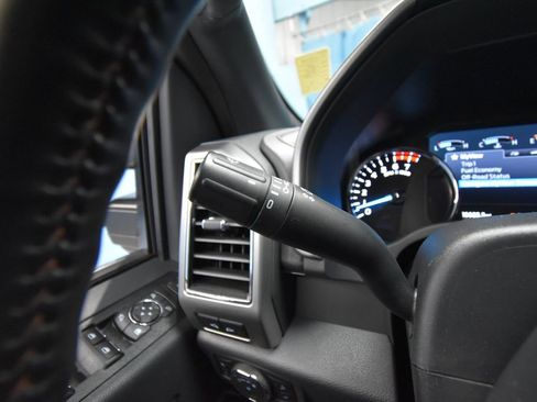 Used 2022 Ford F250 Platinum AWD/4WD image 16