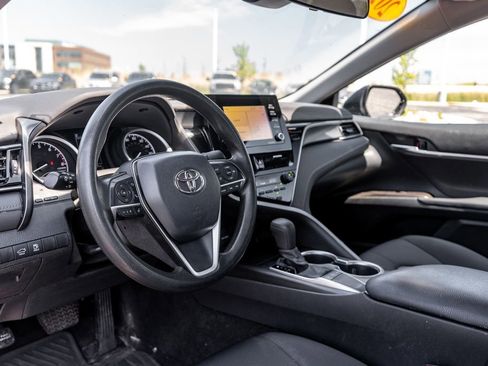Used 2022 Toyota Camry LE FWD image 18
