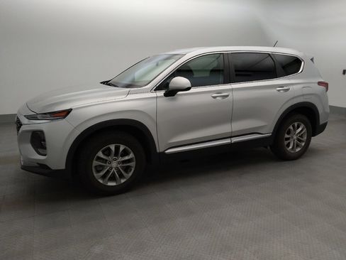 Used 2019 Hyundai Santa Fe SE AWD/4WD image 2