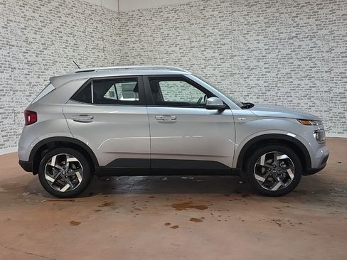 New 2026 Hyundai Venue SEL image 6