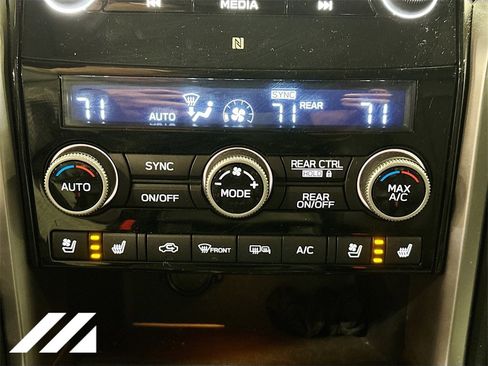 Used 2022 Subaru Ascent Touring image 18