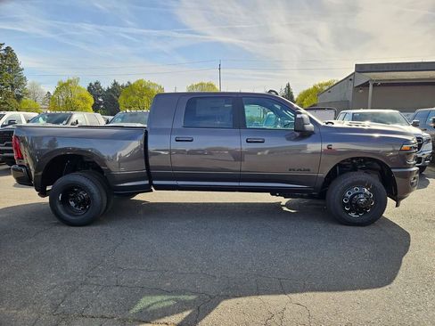 New 2026 RAM 3500 Laramie AWD/4WD image 8