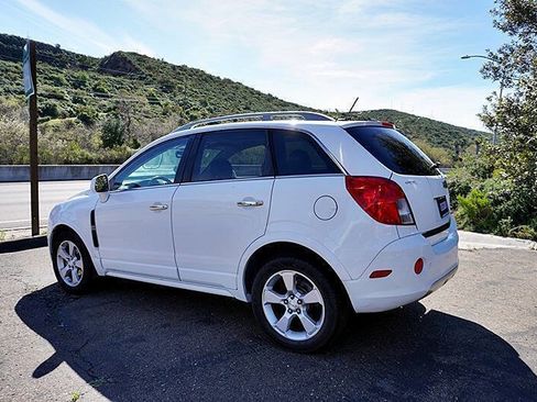 Used 2013 Chevrolet Captiva Sport LTZ image 8