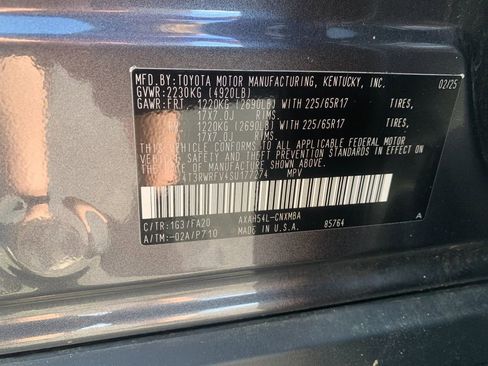 Used 2025 Toyota RAV4 XLE AWD/4WD image 33