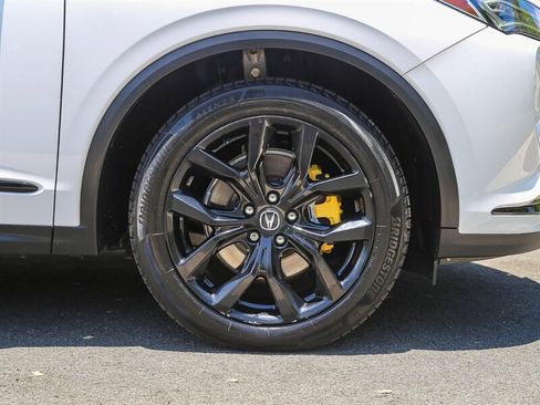 Used 2023 Acura MDX SH-AWD w/ Technology Package image 12
