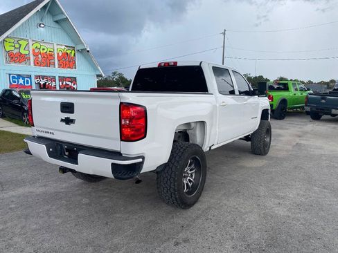Used 2018 Chevrolet Silverado 1500 Custom w/ Custom Value Package AWD/4WD image 7
