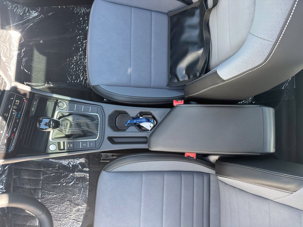 New 2027 Volkswagen Jetta SE FWD image 30