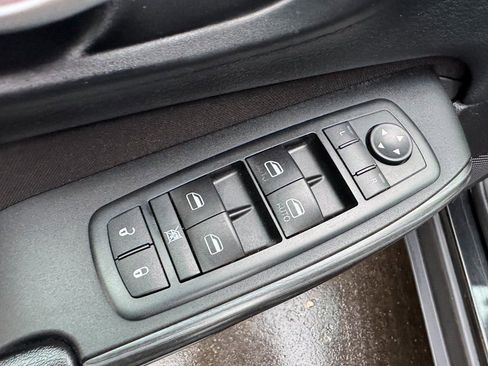 Used 2015 Jeep Cherokee Latitude image 11