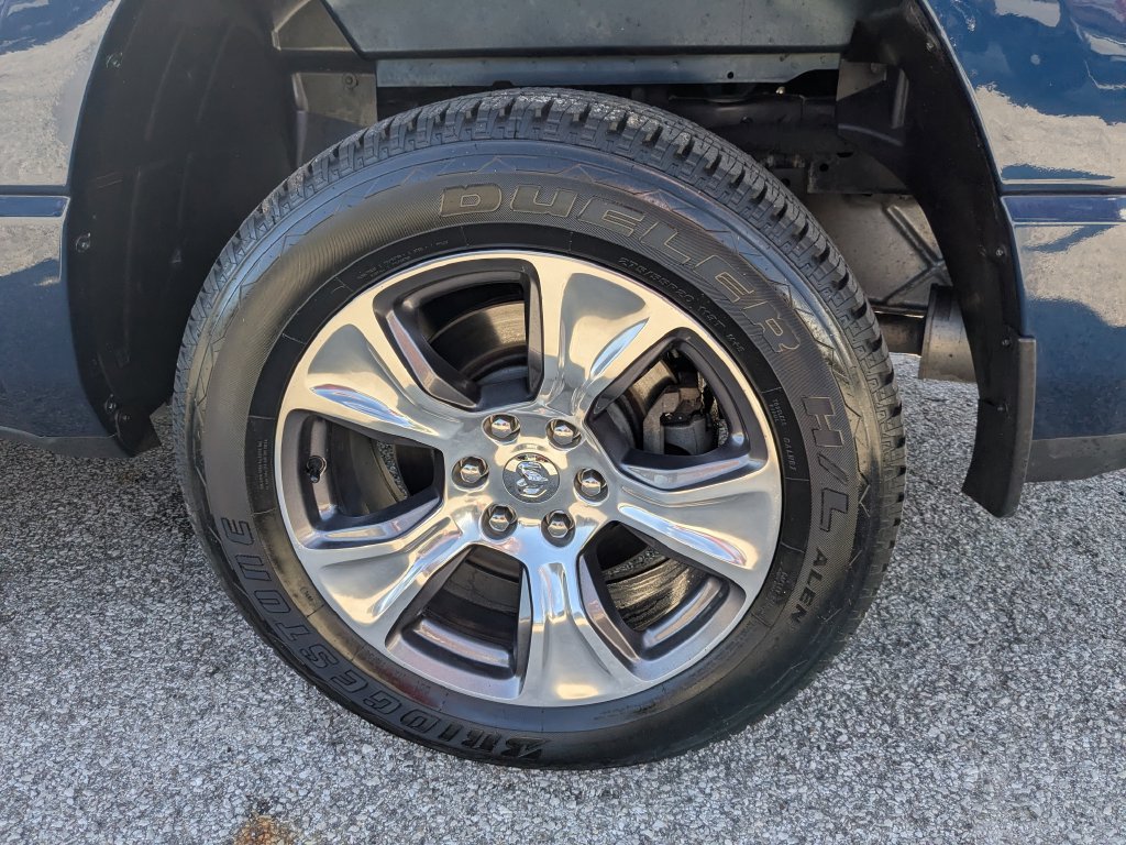 Used 2023 RAM 1500 Laramie AWD/4WD image 17