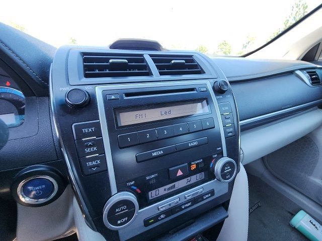 Used 2012 Toyota Camry LE FWD image 24