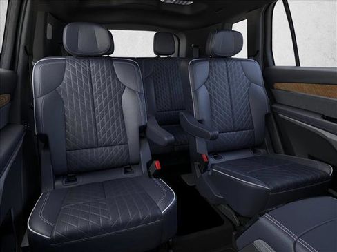 New 2026 Cadillac Vistiq Premium Luxury AWD/4WD image 17