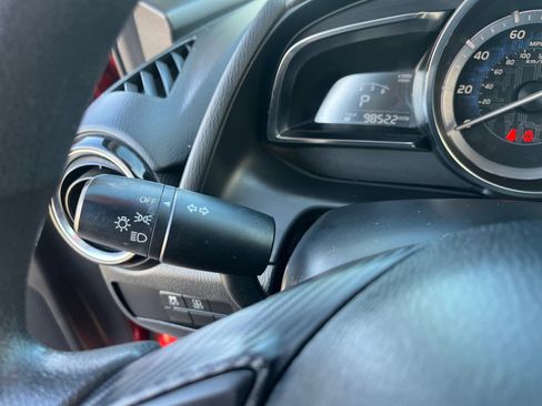 Used 2017 Toyota Yaris iA image 12