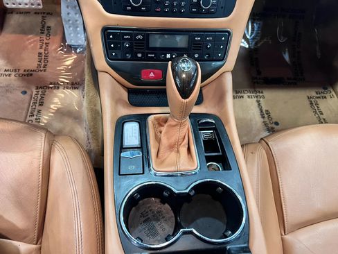 Used 2015 Maserati GranTurismo Sport RWD image 18