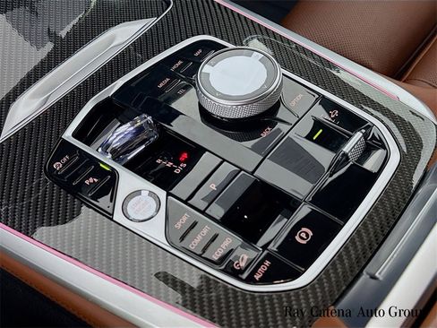 Certified 2023 BMW X7 M60i w/ Executive Package image 17