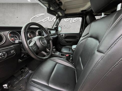 Used 2023 Jeep Gladiator Willys image 19