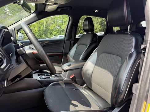 Used 2023 Ford Escape ST-Line AWD/4WD image 9