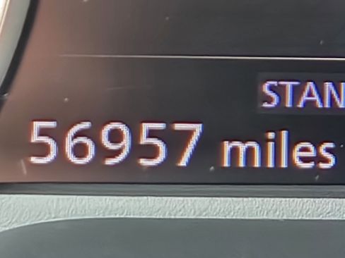 Used 2023 Nissan Rogue S image 17