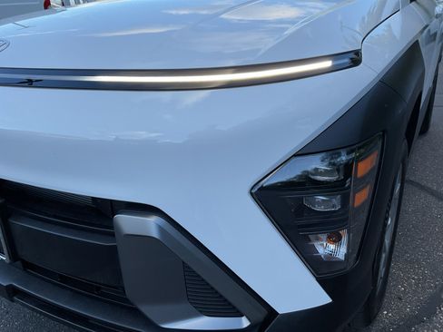 Used 2025 Hyundai Kona SE image 28