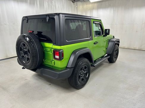 Used 2025 Jeep Wrangler Sport AWD/4WD image 5