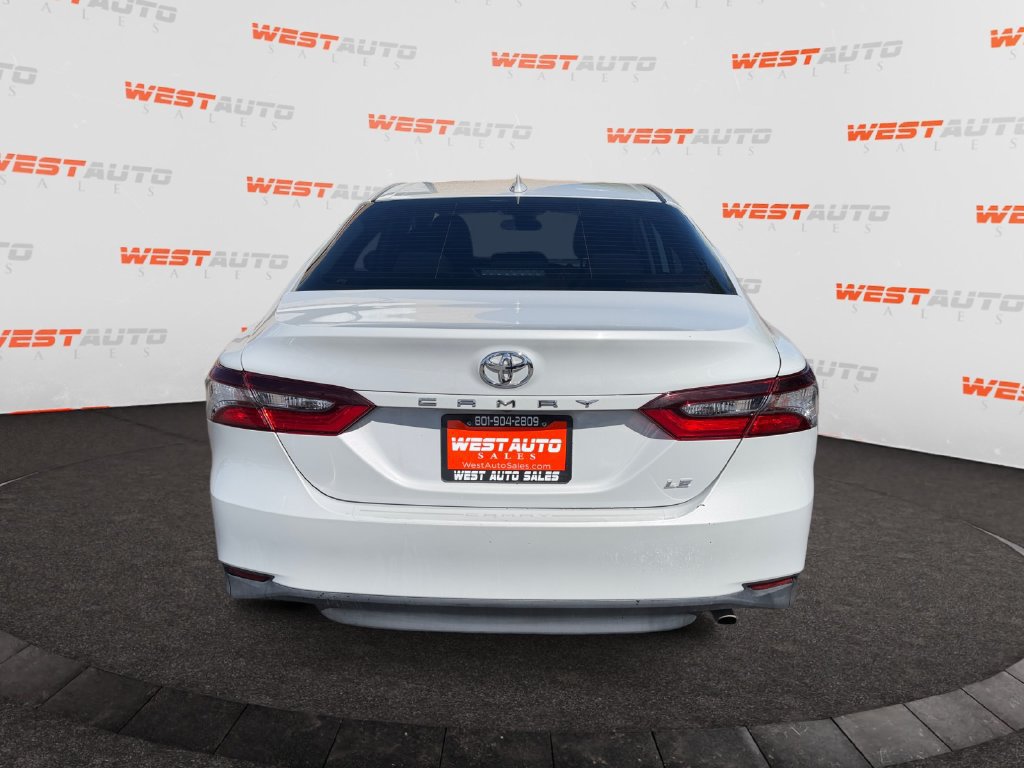 Used 2022 Toyota Camry LE w/ Carpet Mat Package (TMS) FWD image 4