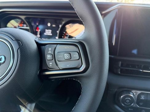 New 2026 Jeep Wrangler Unlimited Rubicon w/ Technology Group image 12