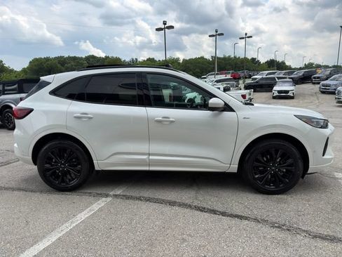 Used 2024 Ford Escape ST-Line Elite w/ Premium Technology Package AWD/4WD image 8