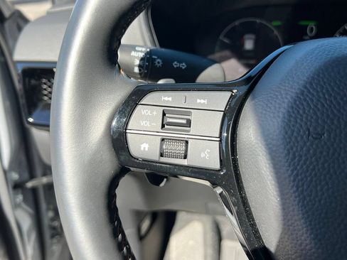 Used 2025 Honda CR-V Sport Touring image 28