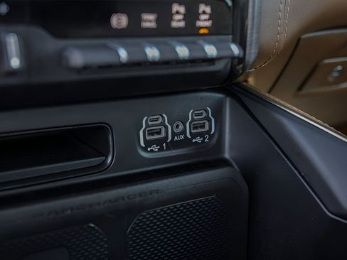 Used 2024 RAM 3500 Limited AWD/4WD image 23