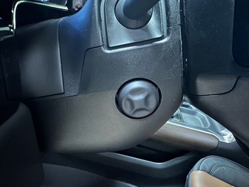 Used 2025 Chevrolet Silverado 1500 High Country w/ High Country Premium Package image 31