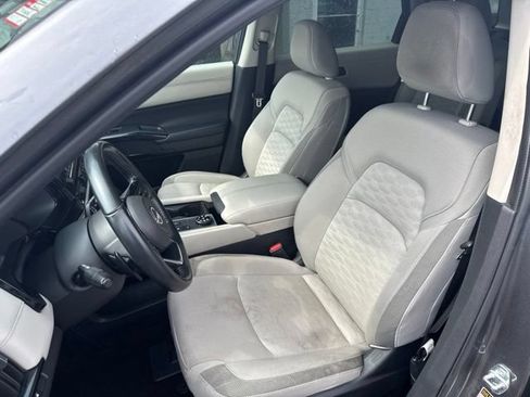 Used 2023 Nissan Pathfinder SV w/ SV Premium Package AWD/4WD image 10