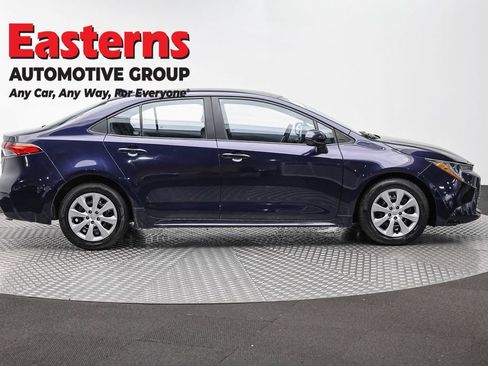 Used 2024 Toyota Corolla LE FWD image 4