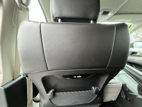 Used 2024 Chrysler Pacifica Touring-L image 73