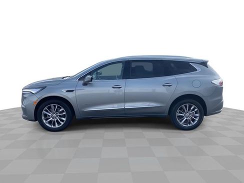 Used 2024 Buick Enclave Avenir w/ Avenir Technology Package image 5